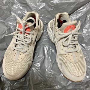 NIKE Air Huarache Sneaker